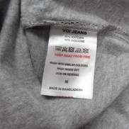 T-shirt VOI Jeans Co Gris Taille M Neuf Étiquette Logo Brodé Coton Viscose