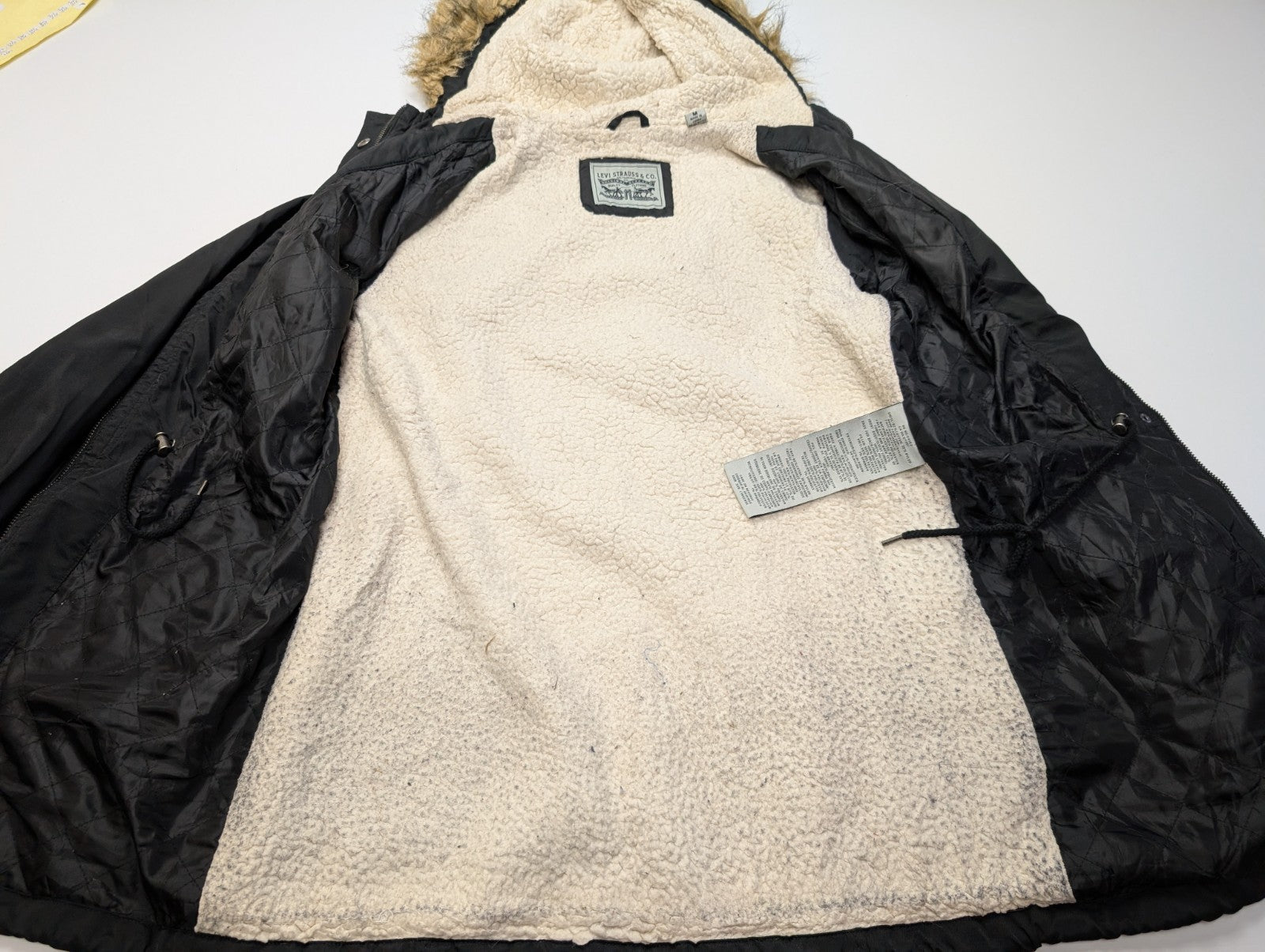 Parka levis noir capuche sherpa Nylon Femme M TBE | 295BSR