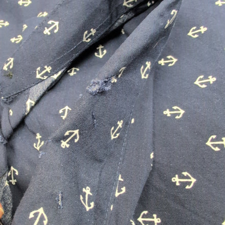 Chemise H&M bleu marine motifs ancres blanches manches longues M