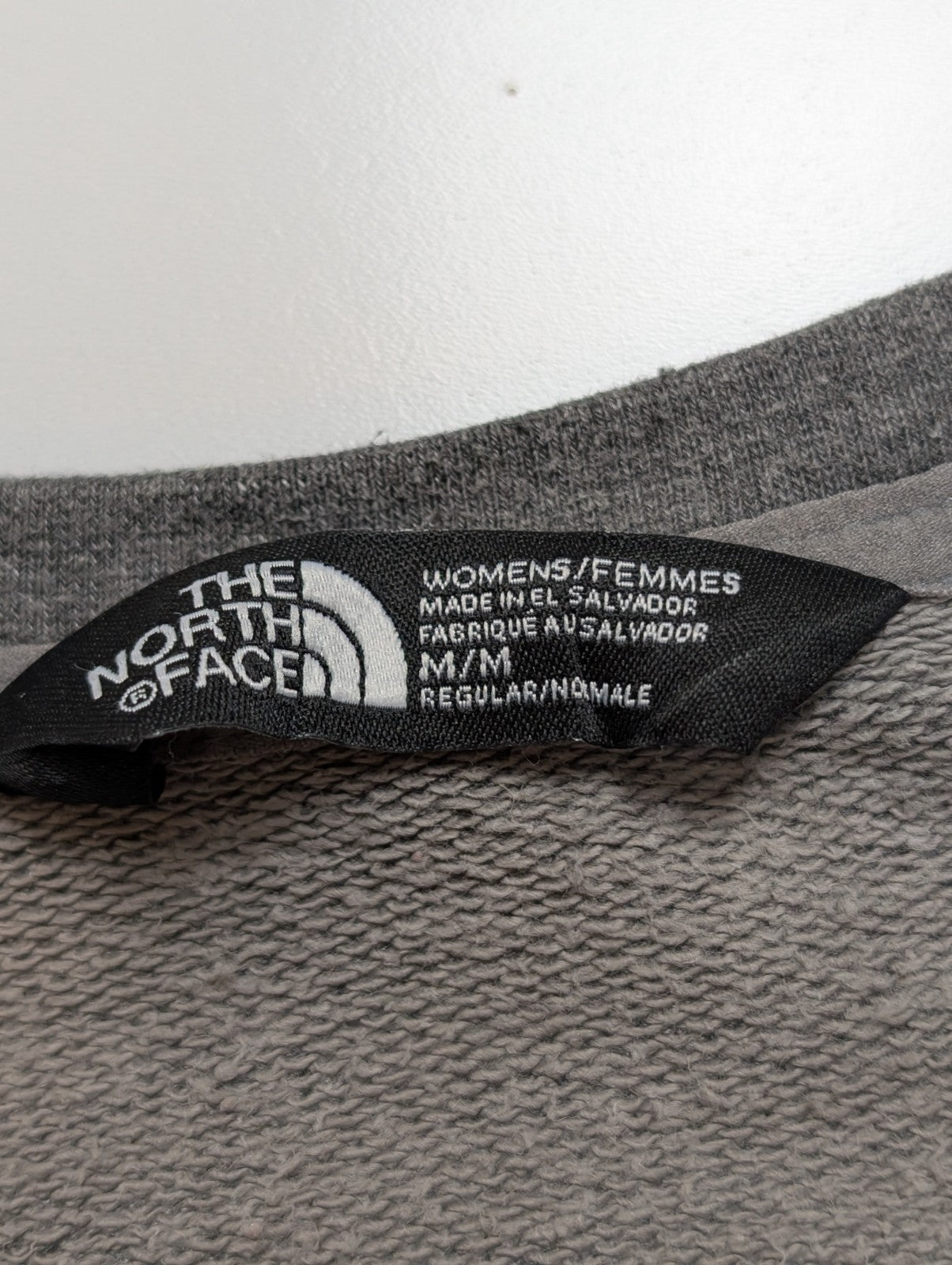 The North Face Sweat Col Rond Gris - Logo Brodé Manche - Taille L Femme