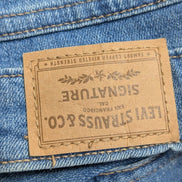 Jean Levi's Signature Femme Bleu Clair Mid Rise Bootcut W30 L32 T40