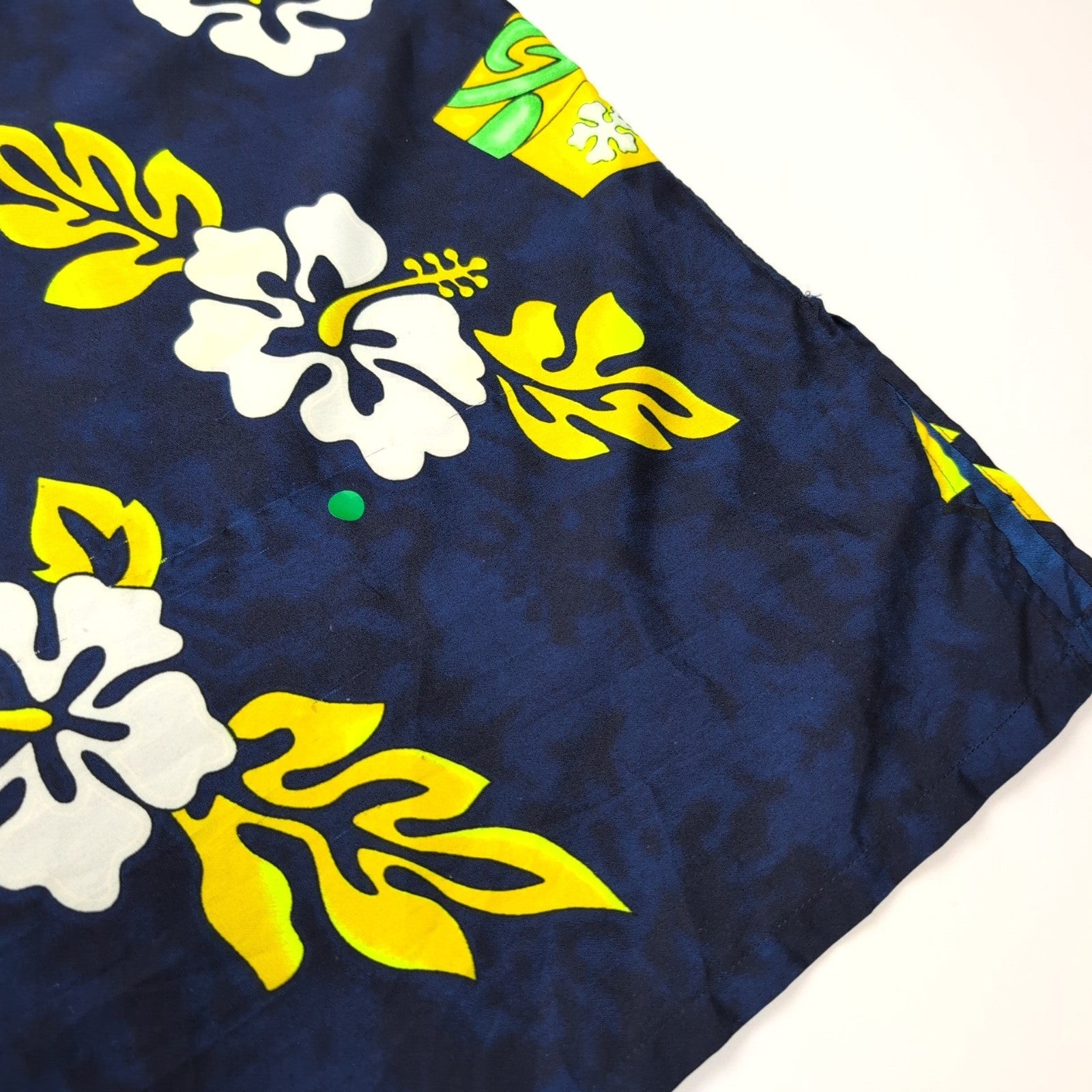 Chemise hawaïenne XXL bleu nuit fleurie voilier manches courtes vintage