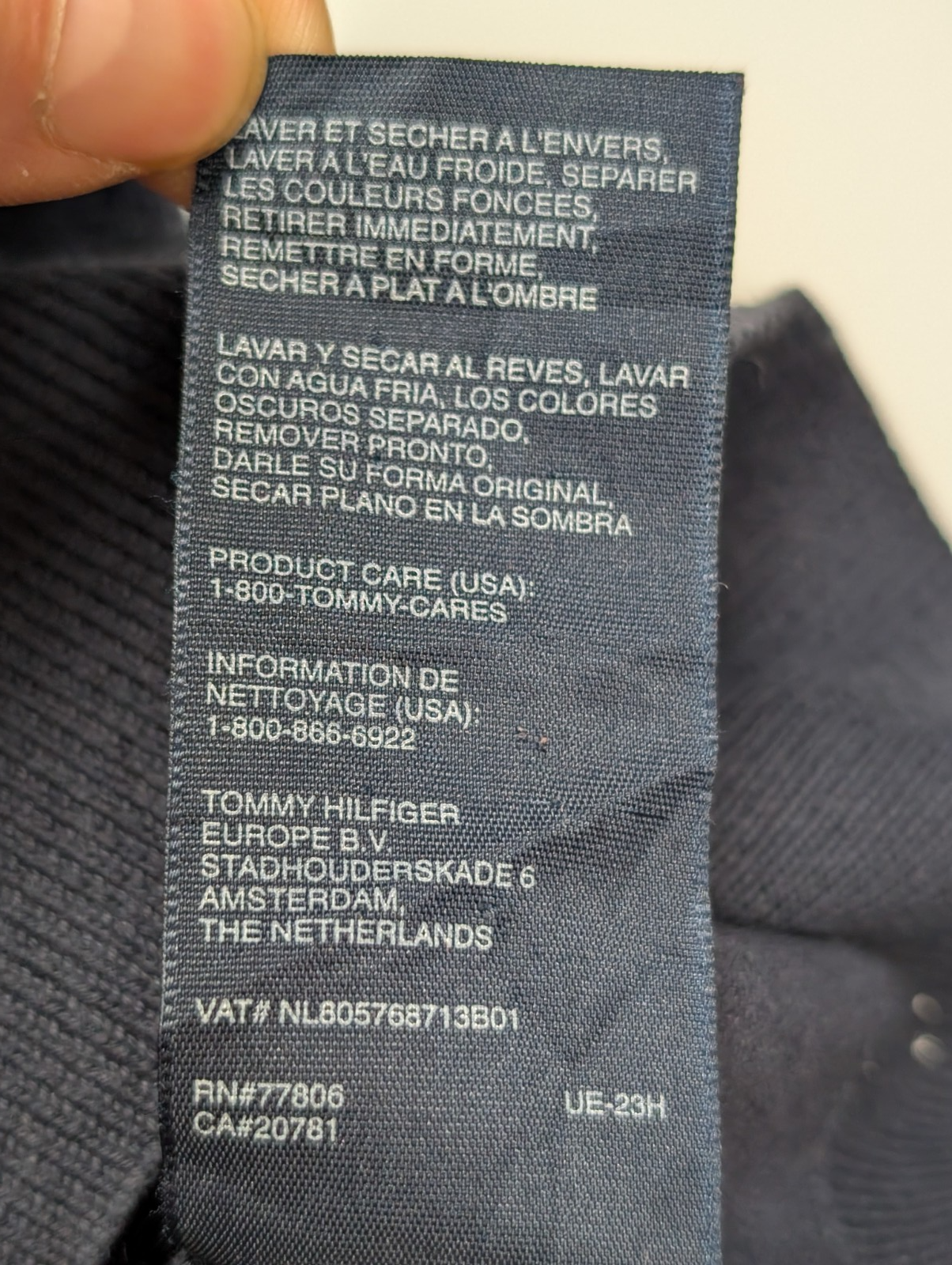 Pull Fin Tommy Hilfiger Femme Col V Bleu Taille S Logo Brodé
