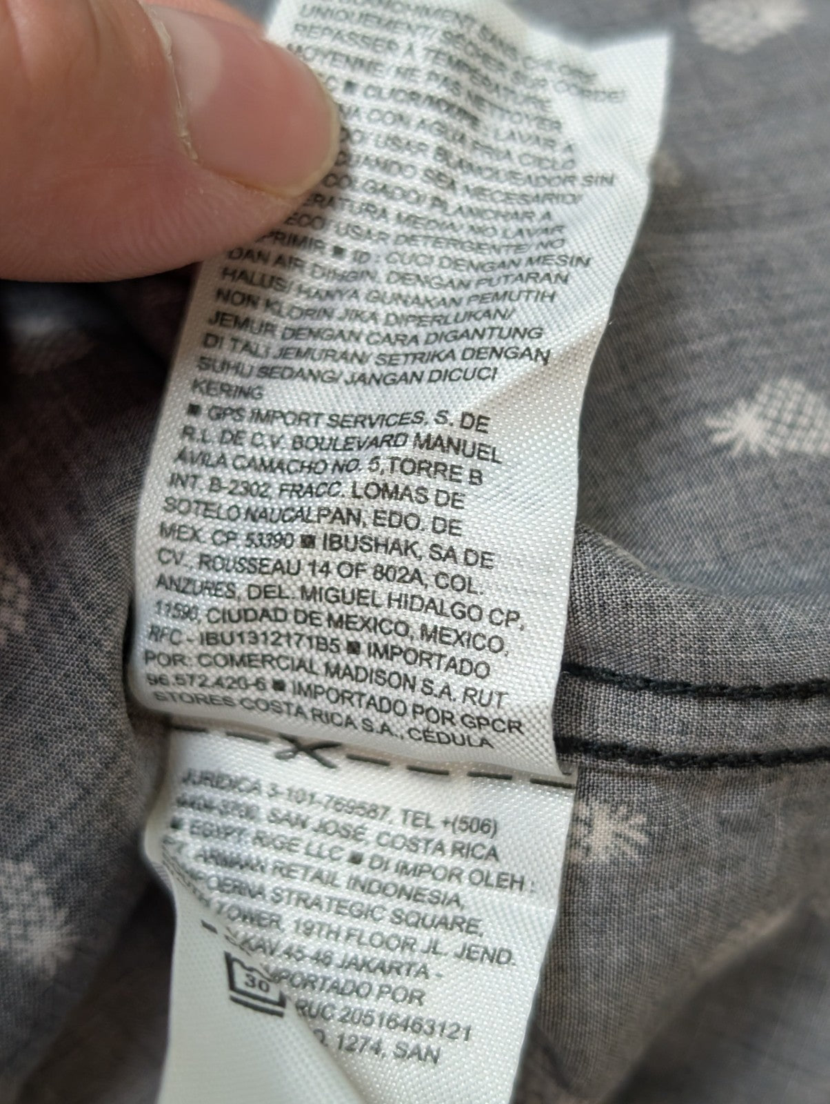 Chemise hawaïenne Old Navy noir et blanche ananas taille M