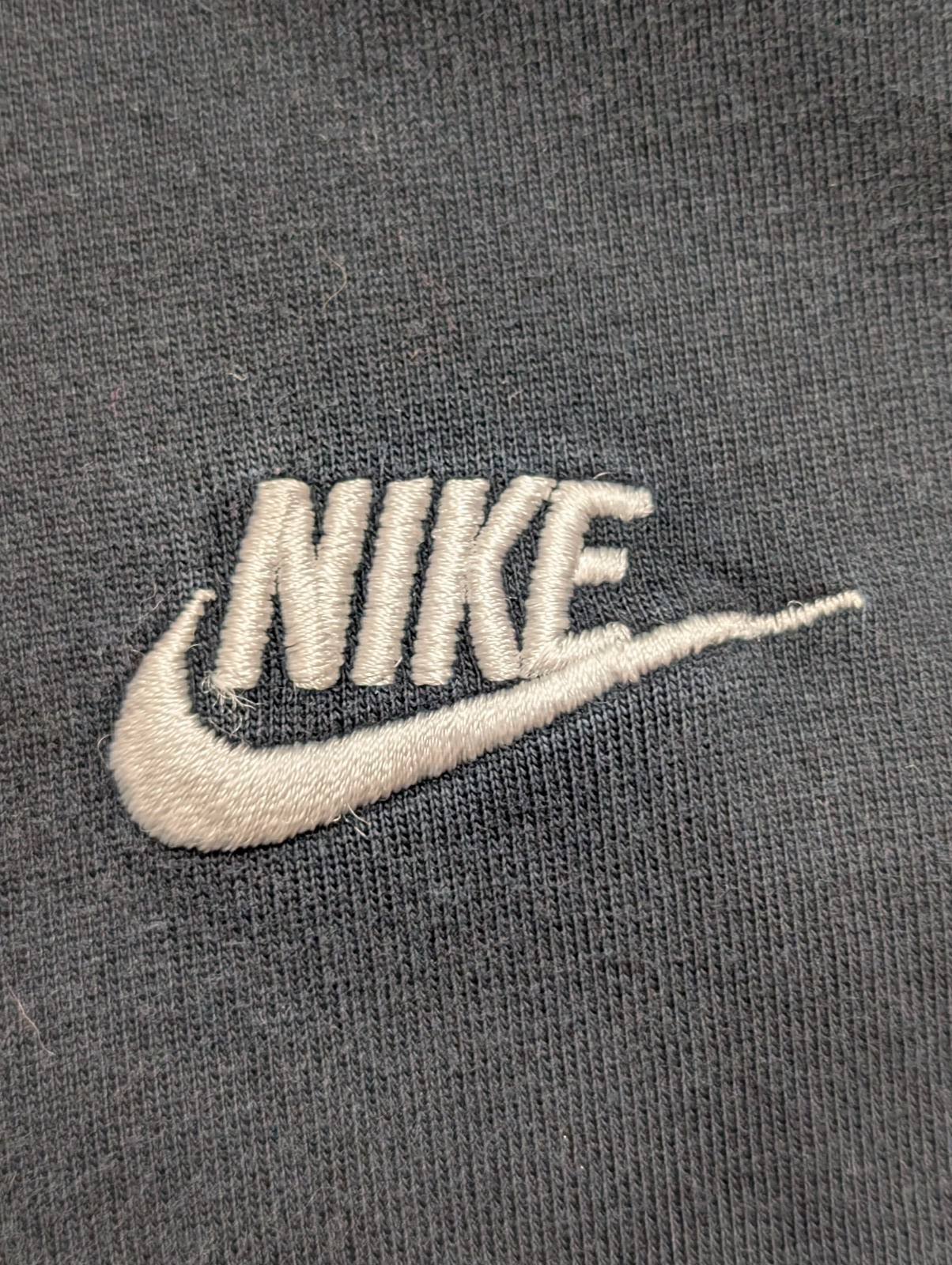 Sweat Fin à Capuche Nike Noir - Logo Brodé Blanc - Taille M Homme