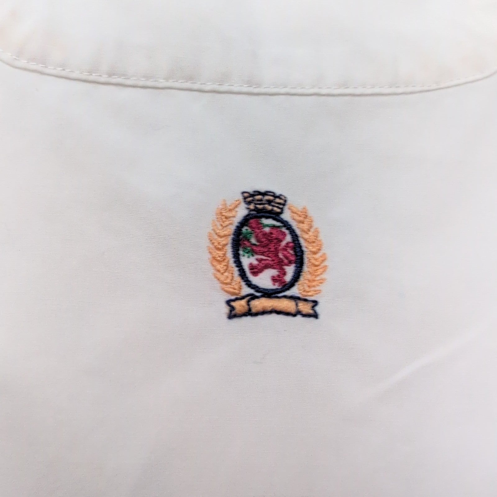 Chemise Tommy Hilfiger Manches Courtes Blanche 100% Coton Logo Doré Taille XL