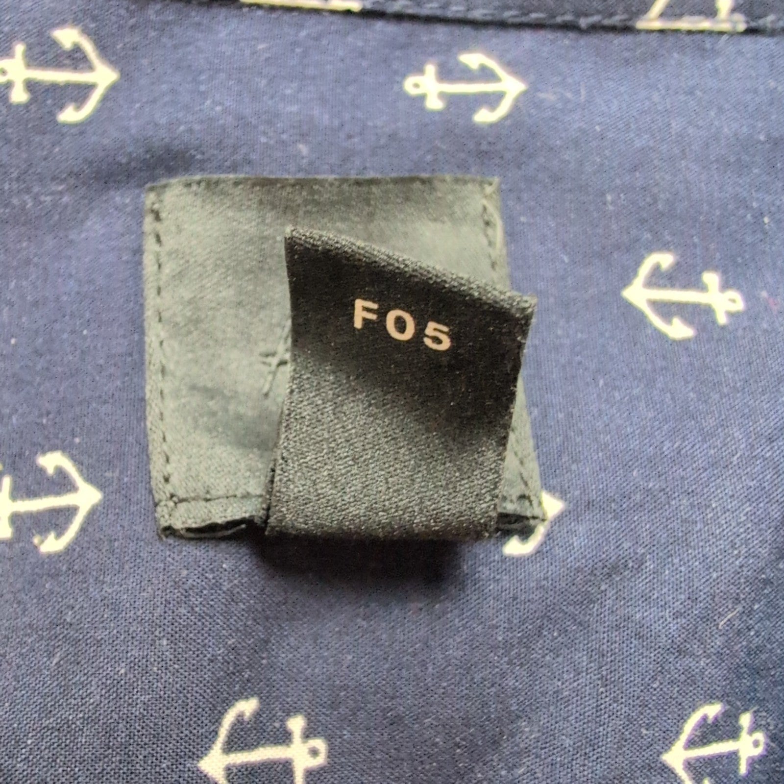 Chemise H&M bleu marine motifs ancres blanches manches longues M