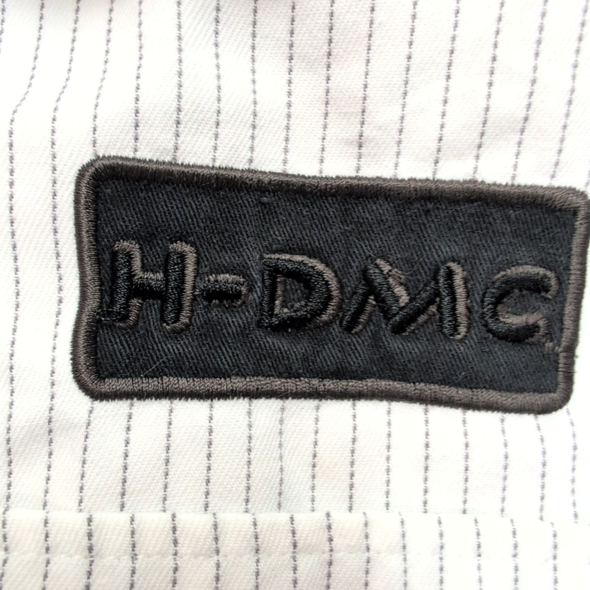 Chemise Harley-Davidson M Blanc Rayures HDMC Tête de Mort Vintage