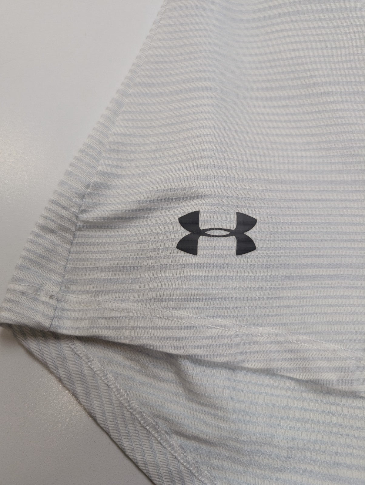 T-shirt Under Armour Manches Longues Rayé - Taille L - État Neuf