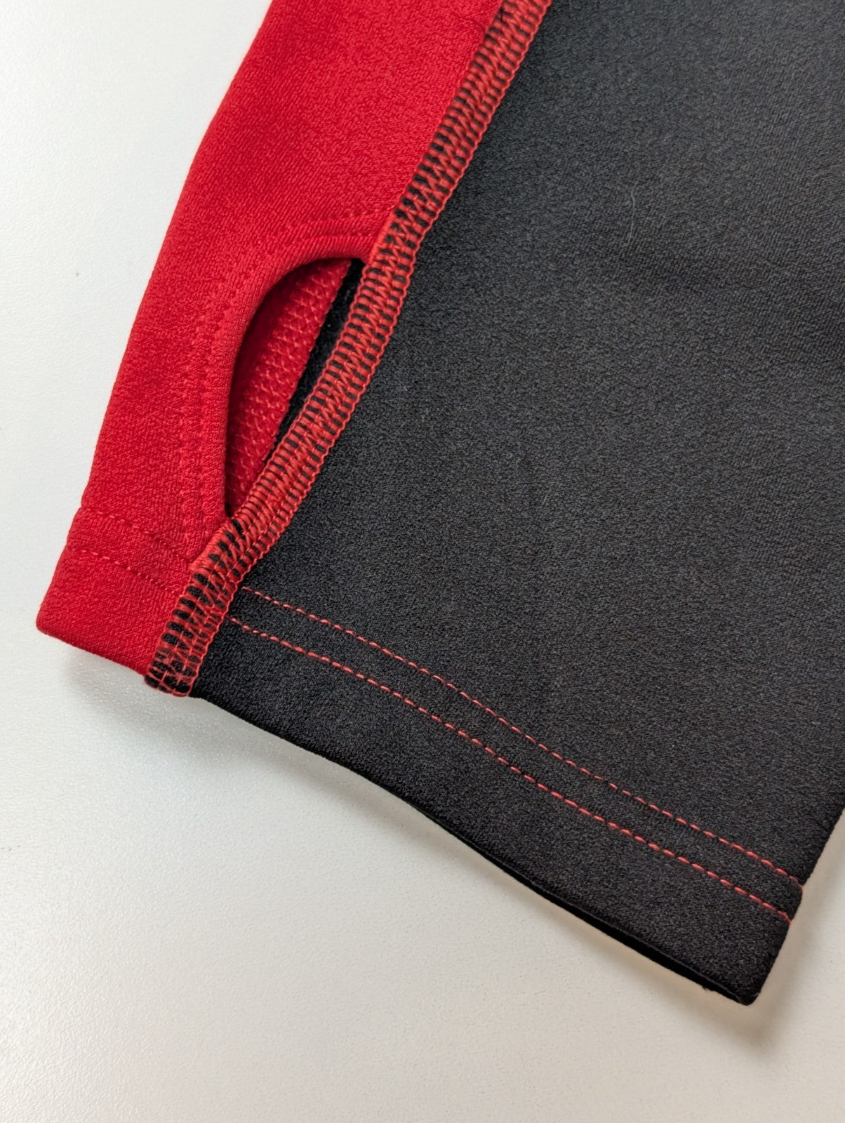 Haut Technique The North Face VaporWick  homme Rouge & Noir - Taille M
