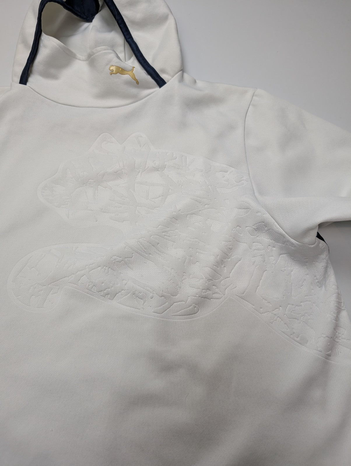Sweat à Capuche Puma Blanc - Logo Gaufré & Détails Or - Taille L
