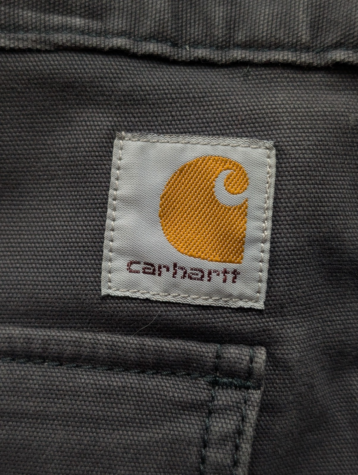 Pantalon Carhartt cargo gris foncé taille 38x32 Très bon état