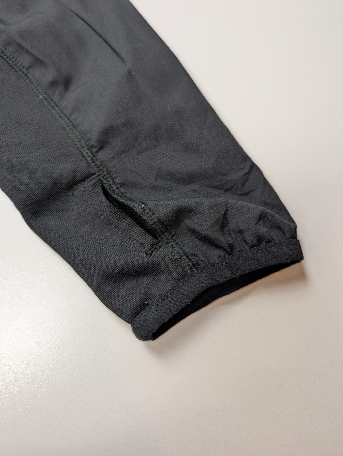 Veste Running homme CHAMPION Noir à Capuche Passe-Pouce - Taille L