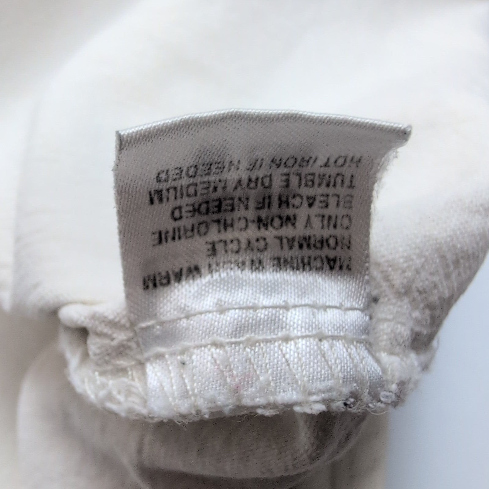Chemise en Jean Levis Couleur blanc uni 100% coton taille XL Bouton en métal 2 p